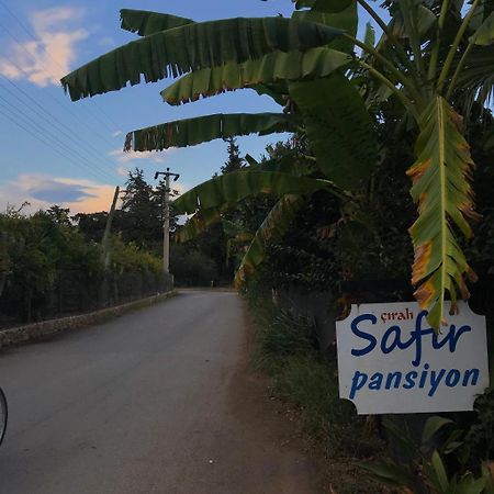 Safir Pansiyon Чирали Екстериор снимка